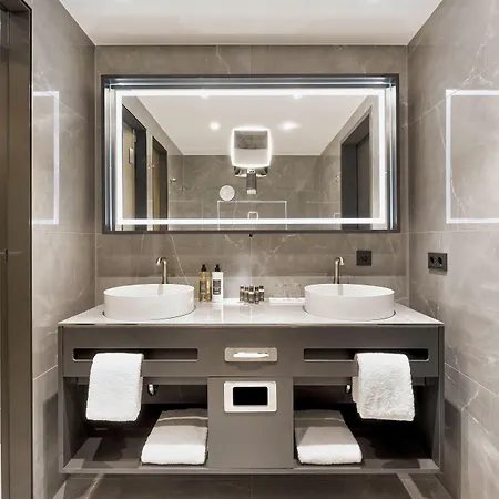 Hyperion Hotel