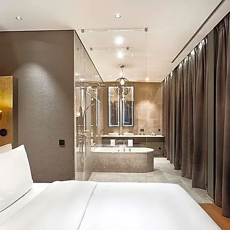 Hotel Hyperion 5*