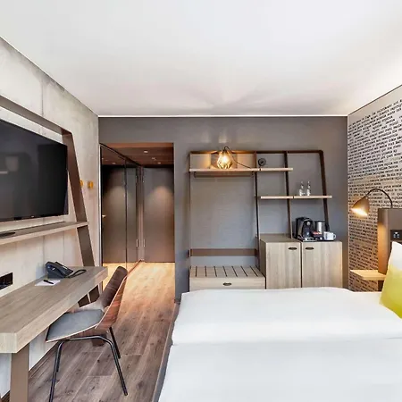 Hyperion Hotel