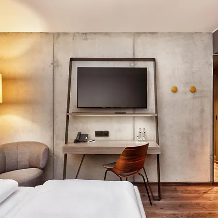 Hyperion Hotel